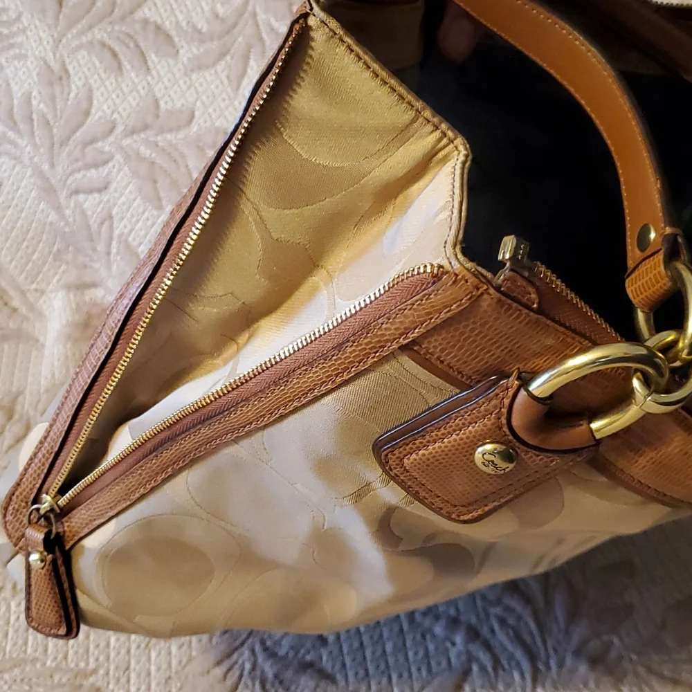Coach Purse Shoulder / tote bag